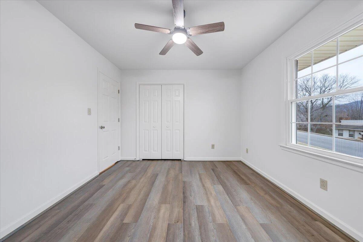 5030 Jonathan LN - Photo 21