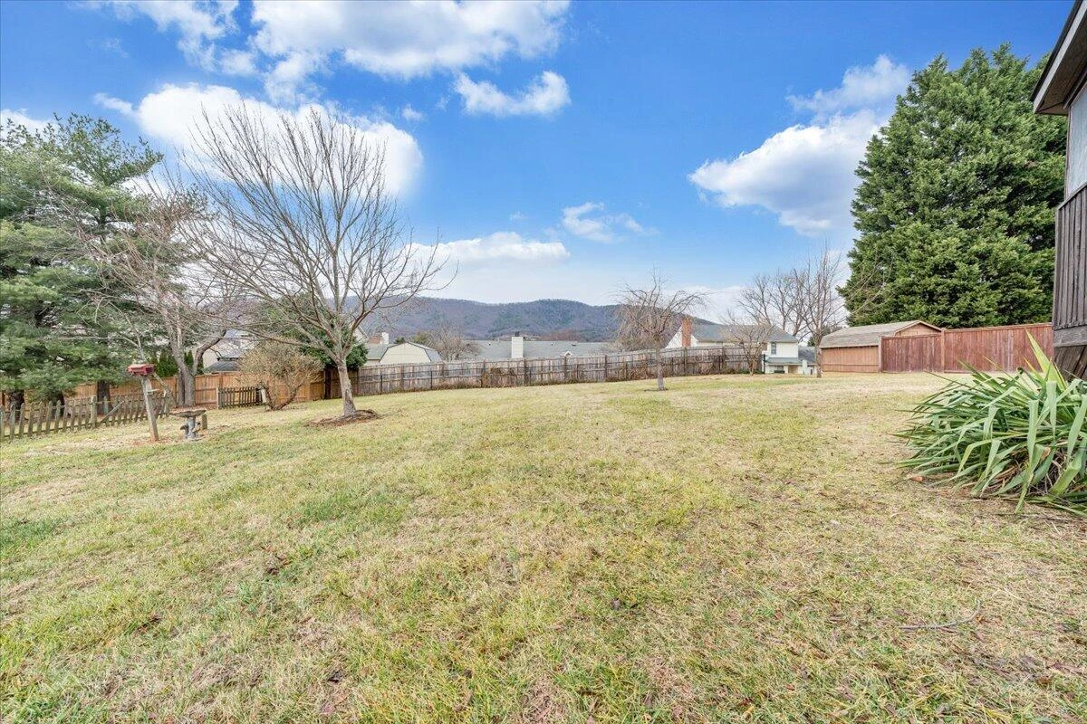 5030 Jonathan LN - Photo 36