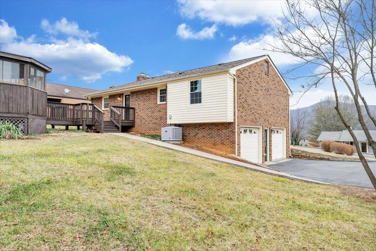 5030 Jonathan LN - Photo 37