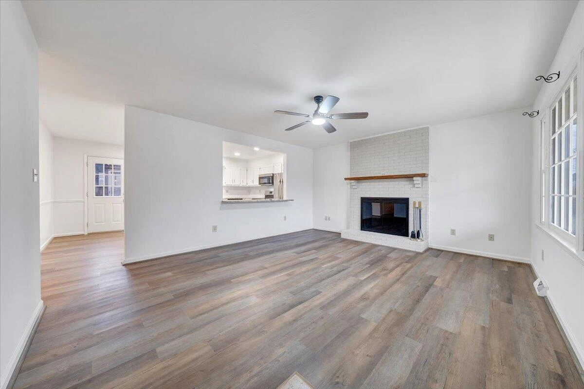 5030 Jonathan LN - Photo 5