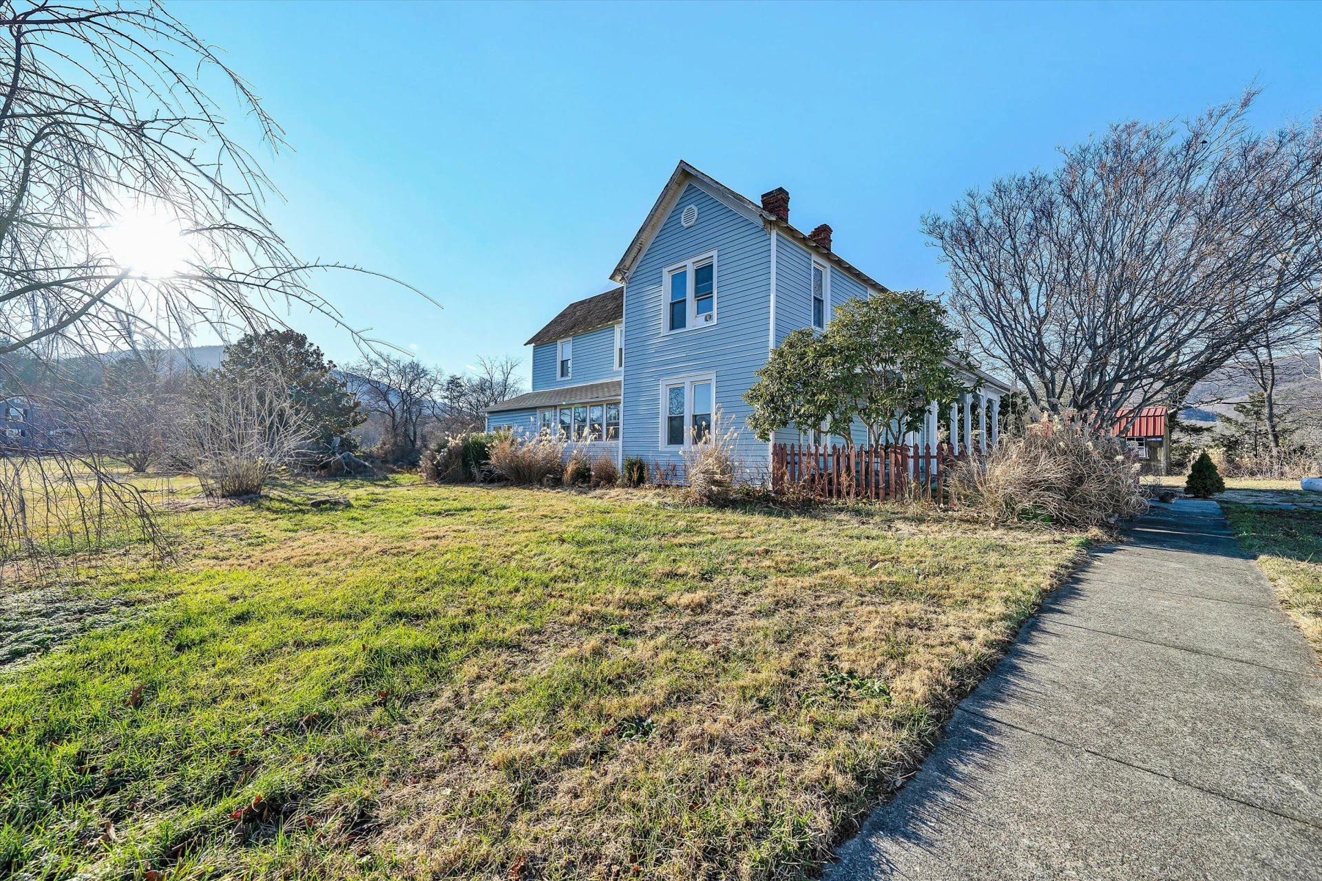 8 Middle ST - Photo 3