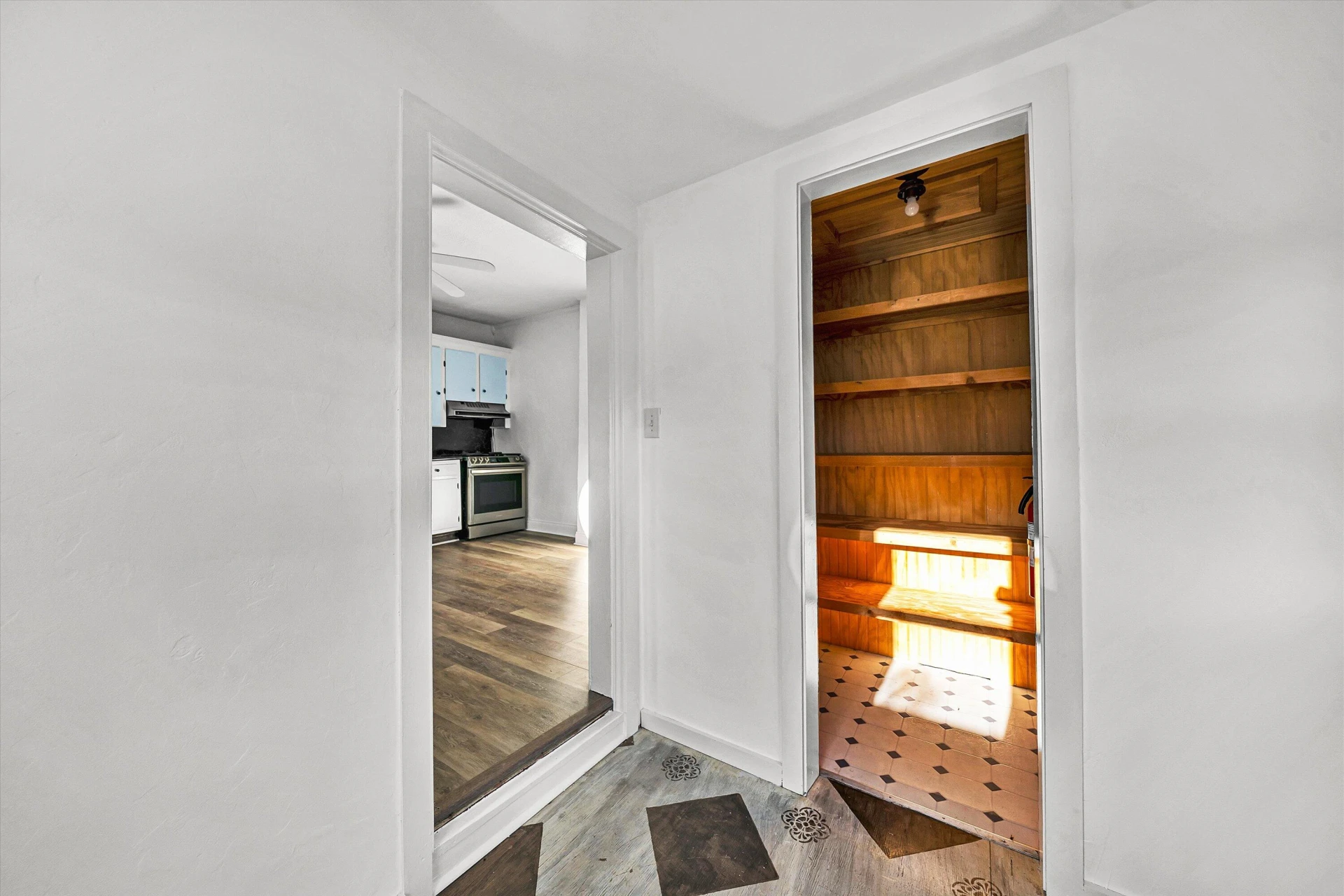8 Middle ST - Photo 22