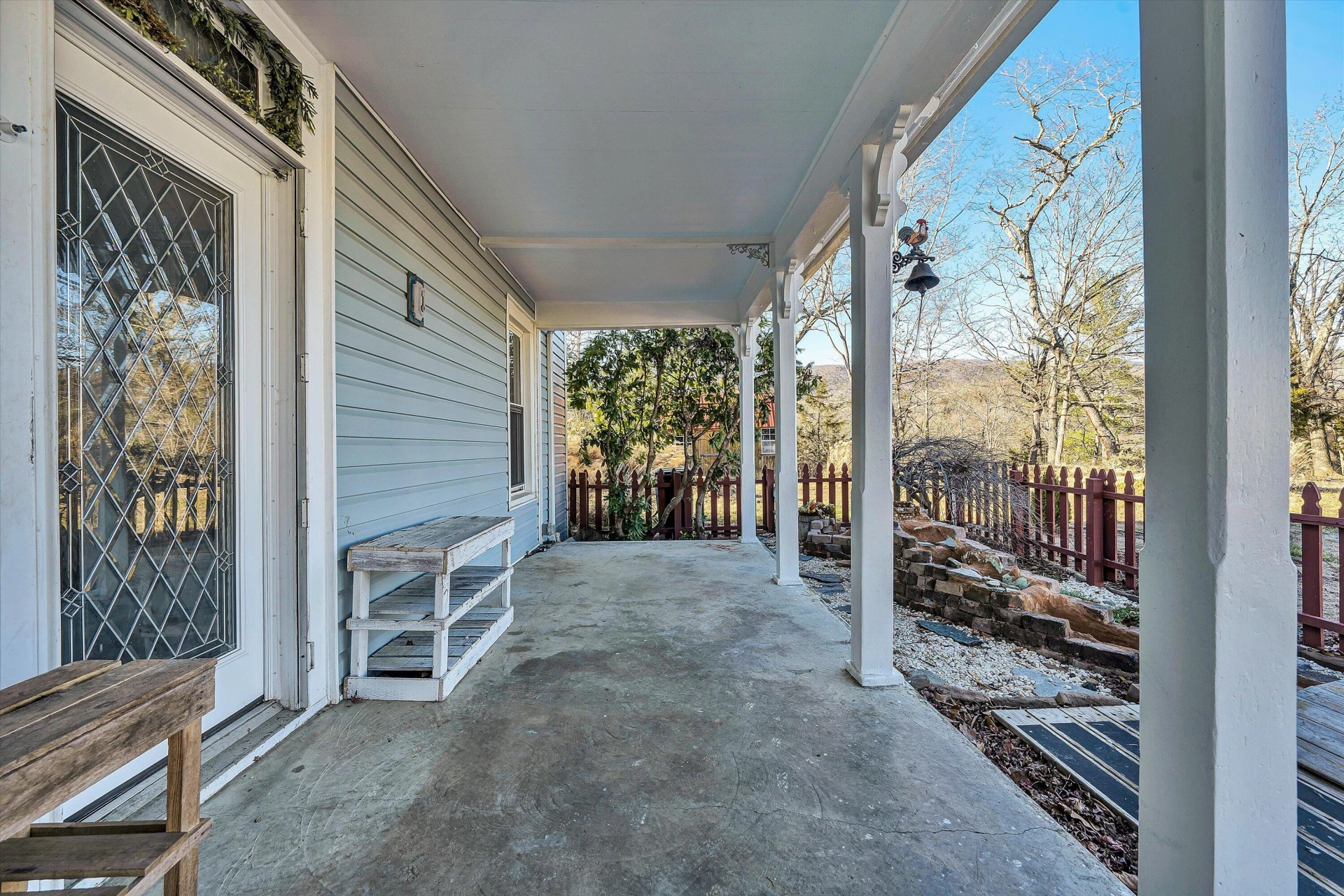 8 Middle ST - Photo 4