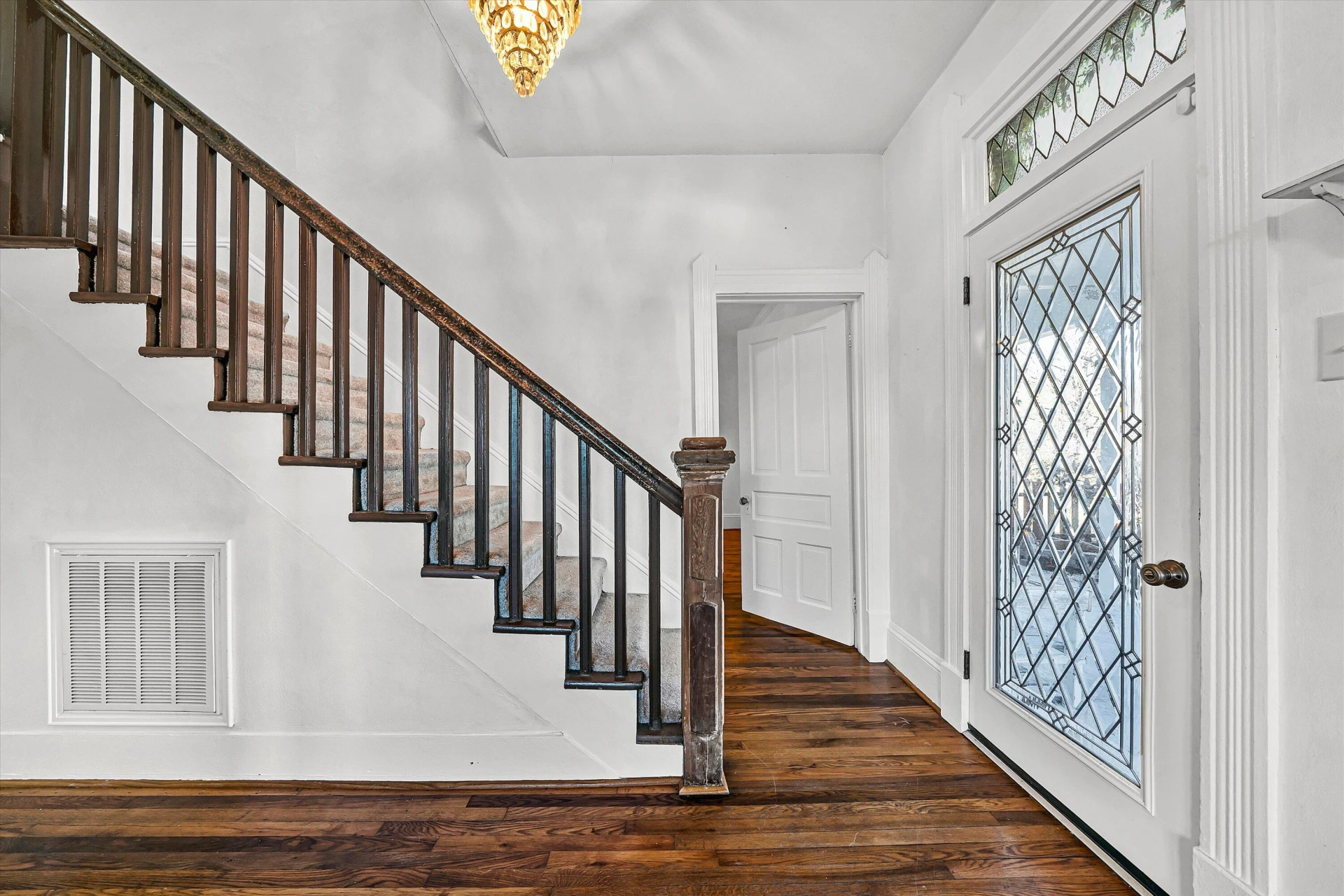8 Middle ST - Photo 7