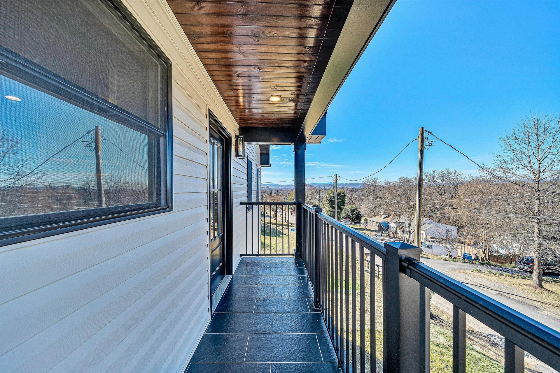 1617 Eastgate AVE NE - Photo 12