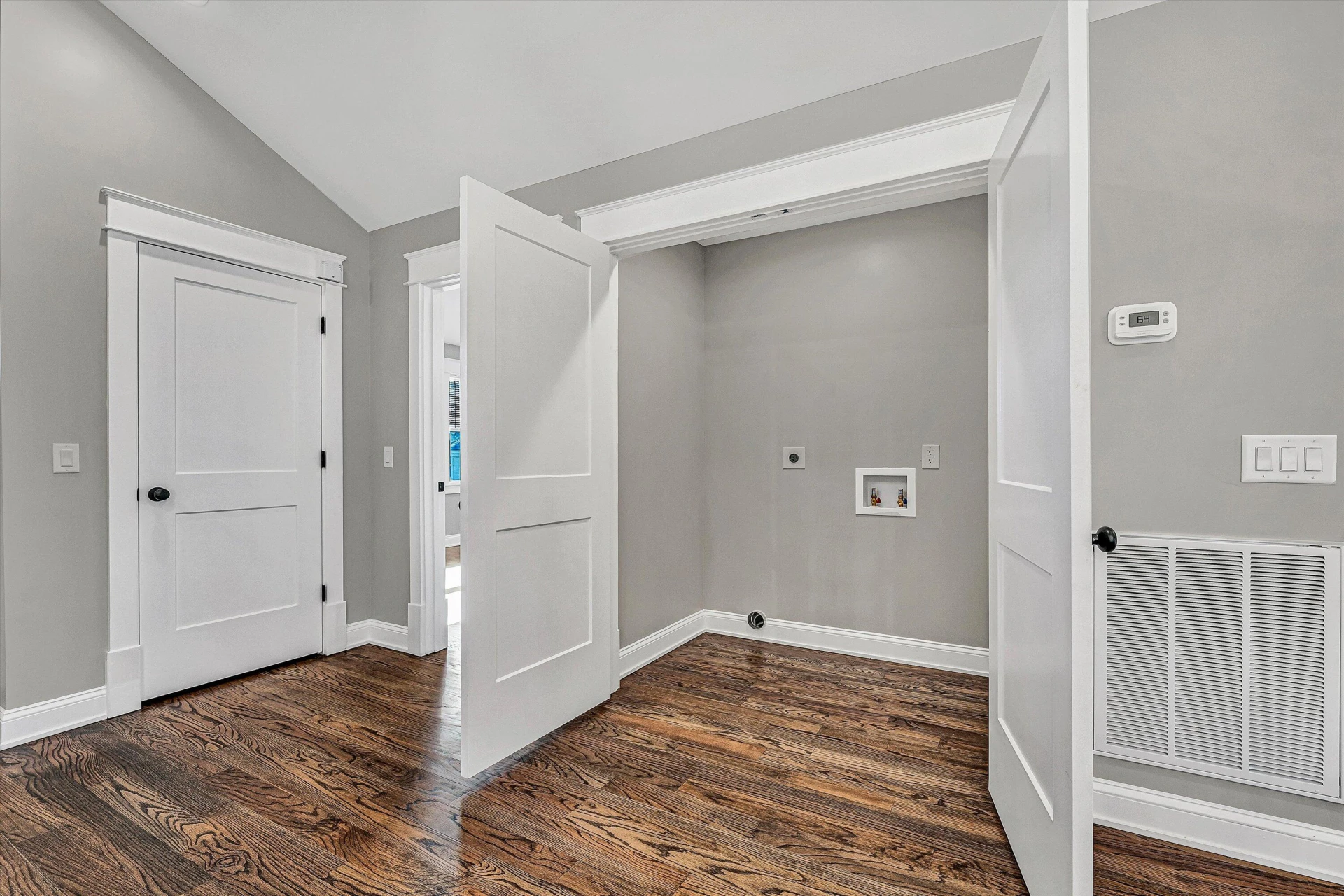 1617 Eastgate AVE NE - Photo 18