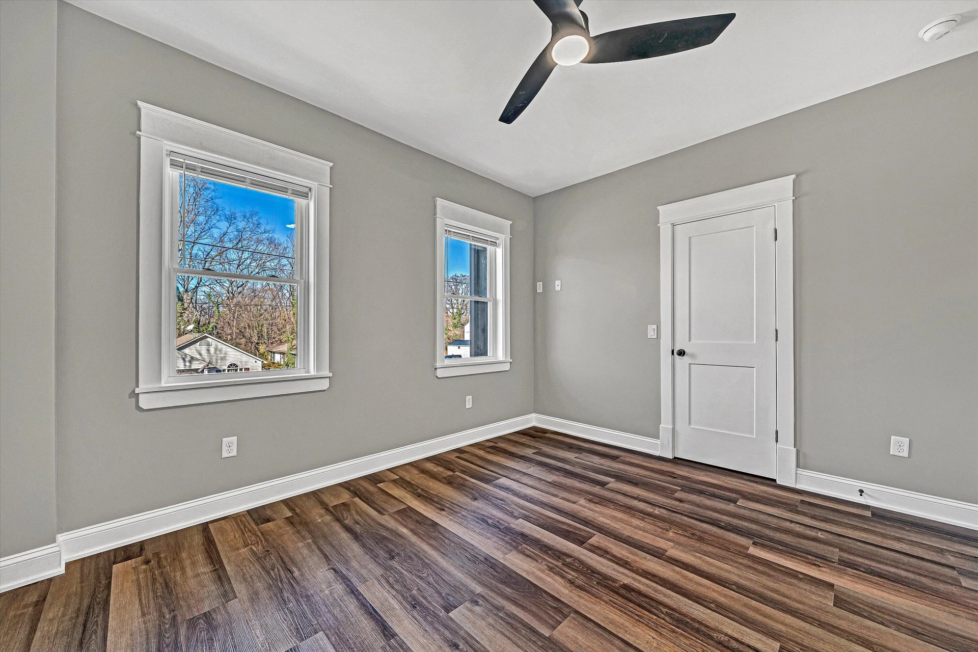 1617 Eastgate AVE NE - Photo 26