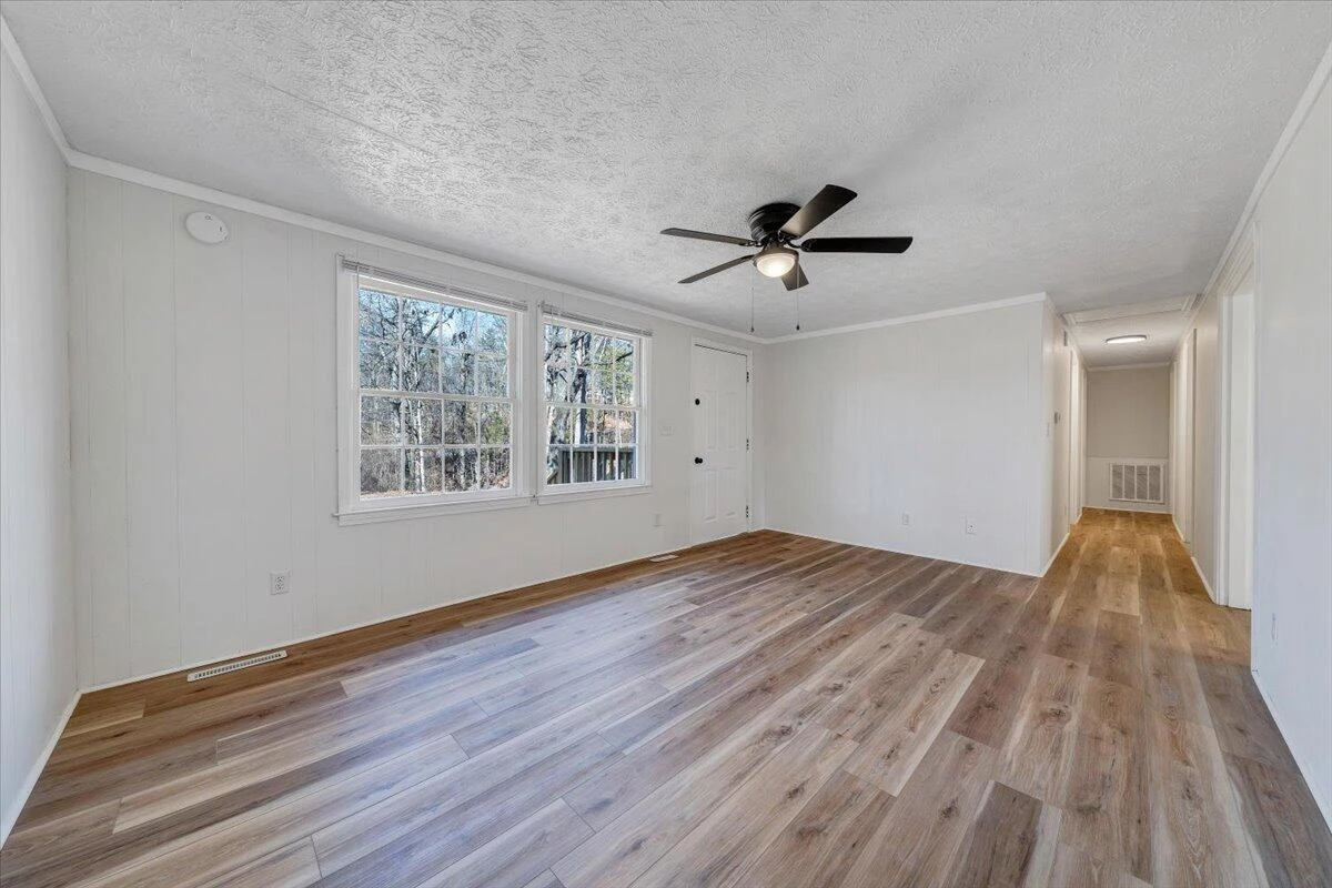 193 Meadow Green DR - Photo 4