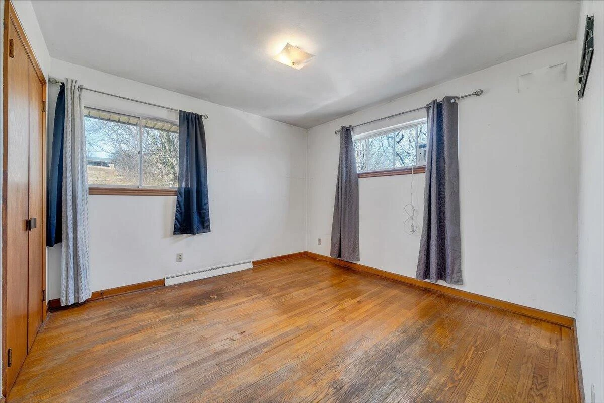 3651 TROUTLAND AVE NW - Photo 12