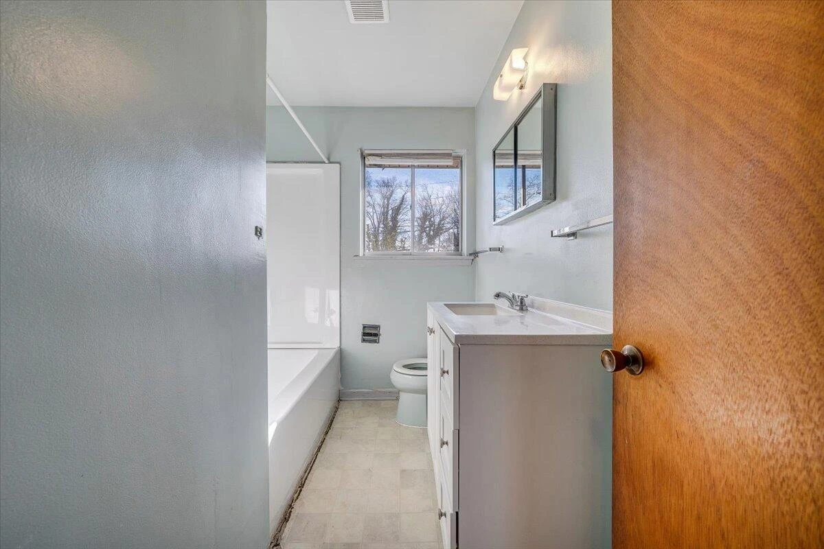 3651 TROUTLAND AVE NW - Photo 15