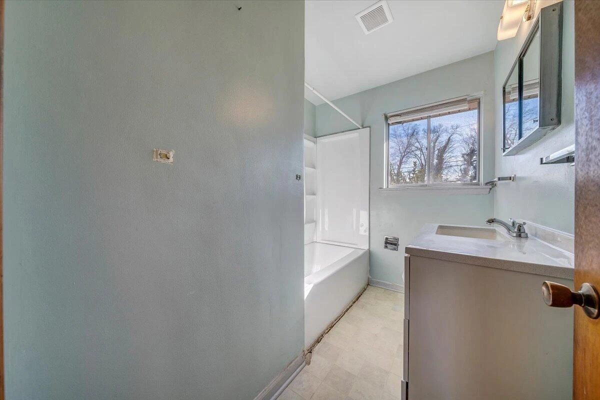 3651 TROUTLAND AVE NW - Photo 16