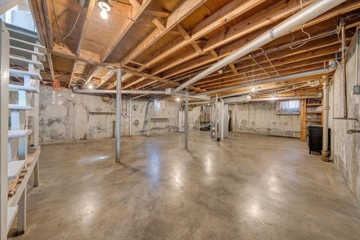3651 TROUTLAND AVE NW - Photo 17
