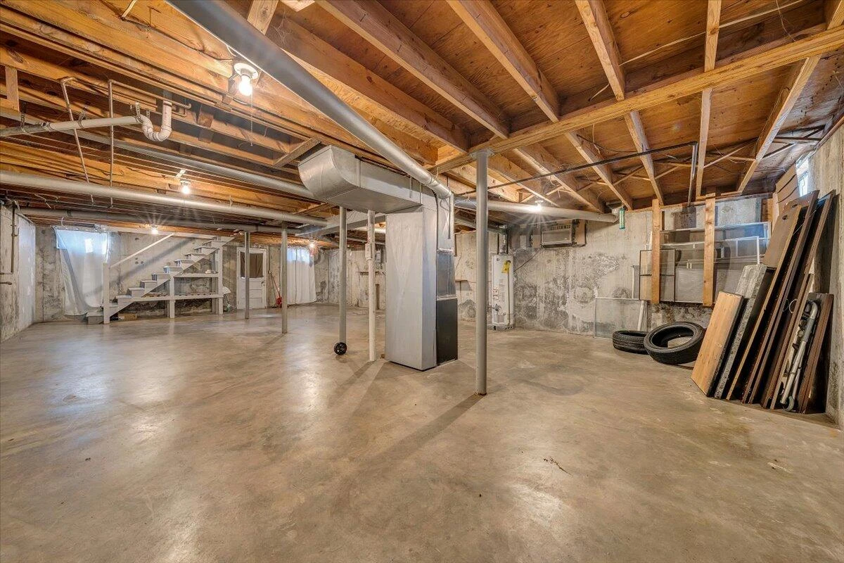 3651 TROUTLAND AVE NW - Photo 18