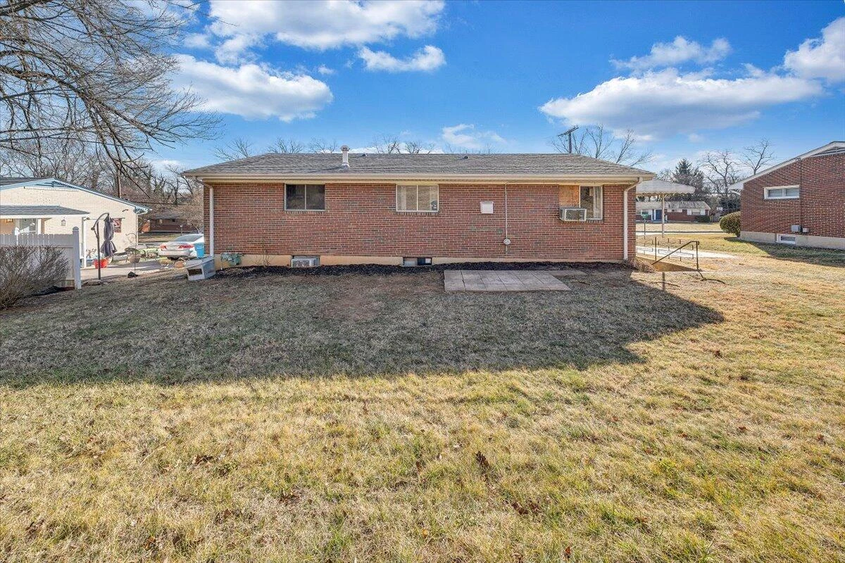 3651 TROUTLAND AVE NW - Photo 20