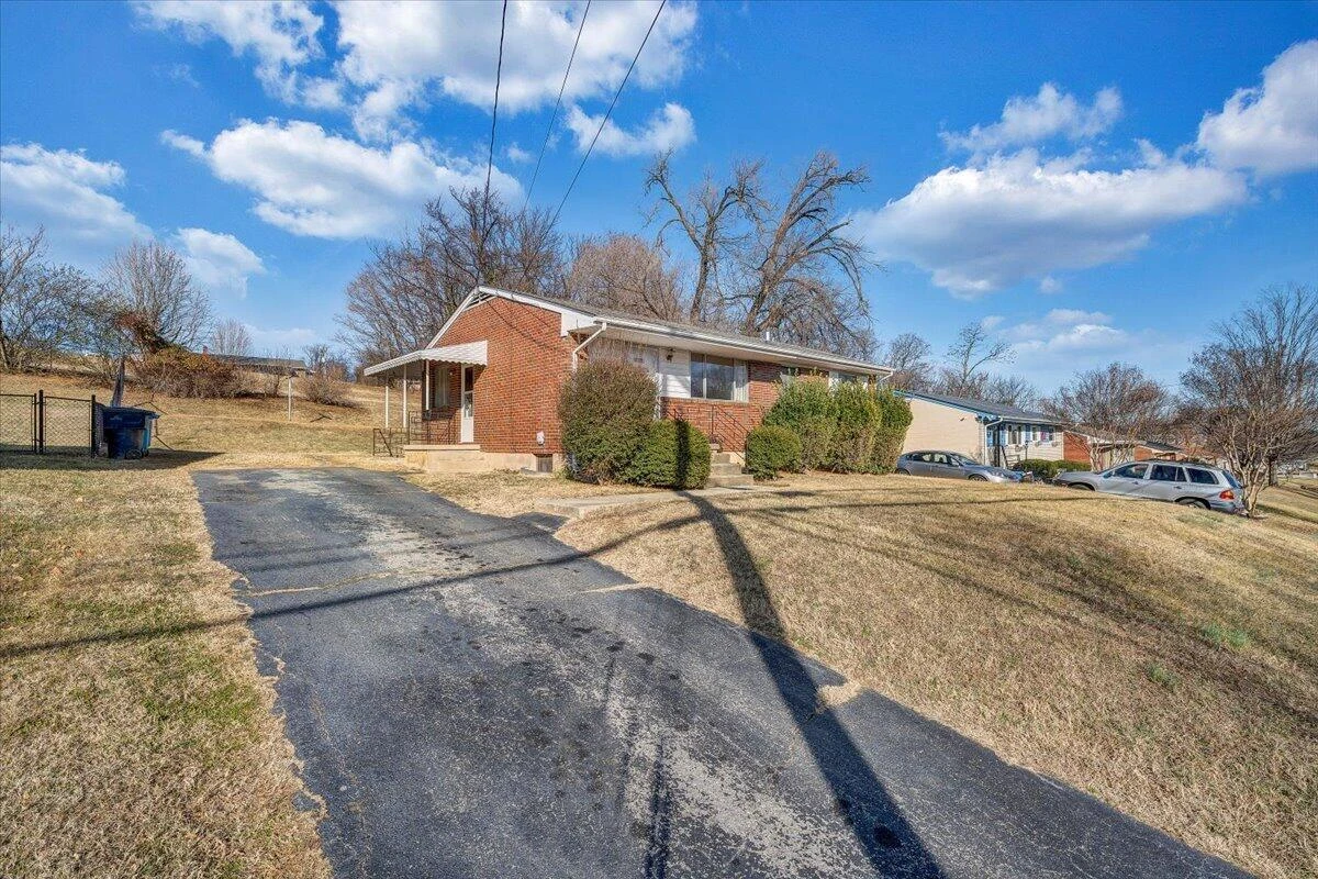 3651 TROUTLAND AVE NW - Photo 25