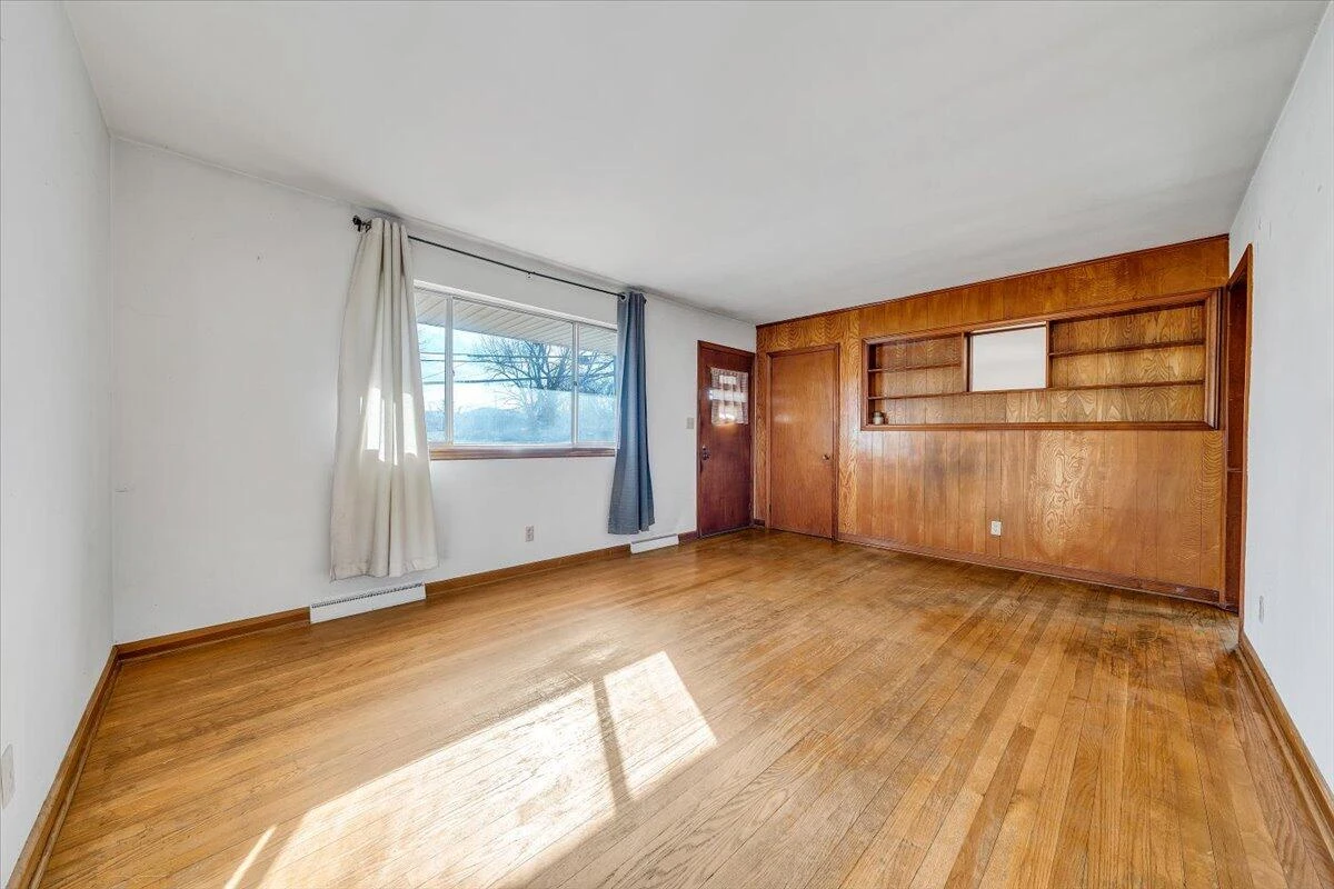 3651 TROUTLAND AVE NW - Photo 3