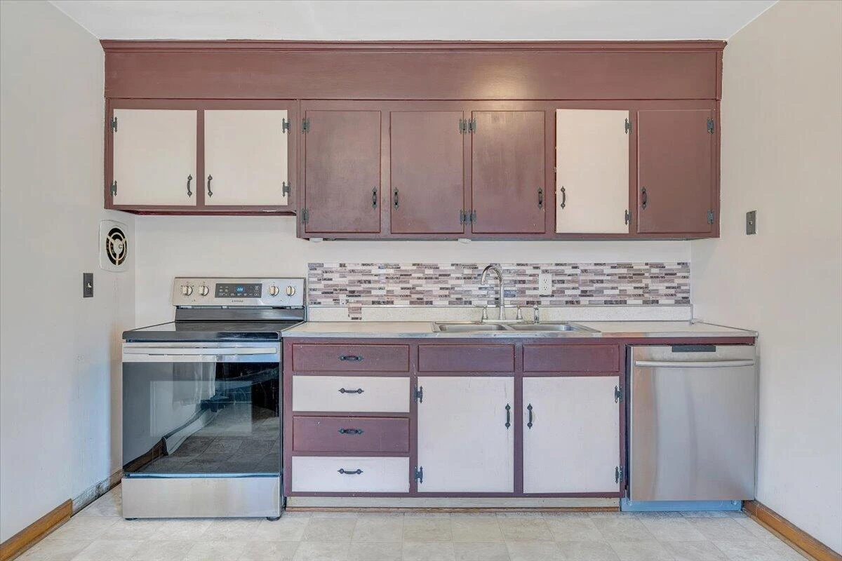 3651 TROUTLAND AVE NW - Photo 7