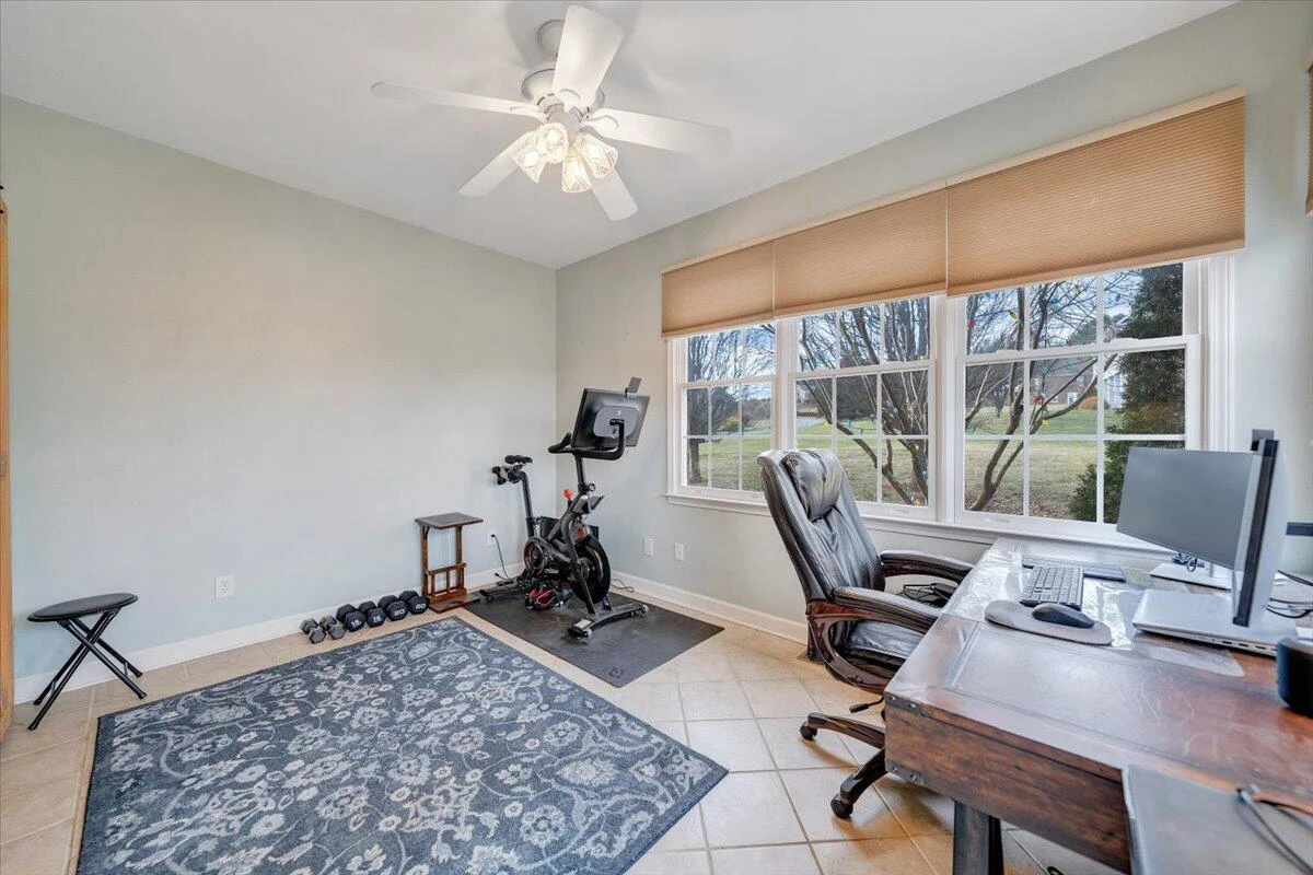 185 Walnut Manor DR - Photo 34