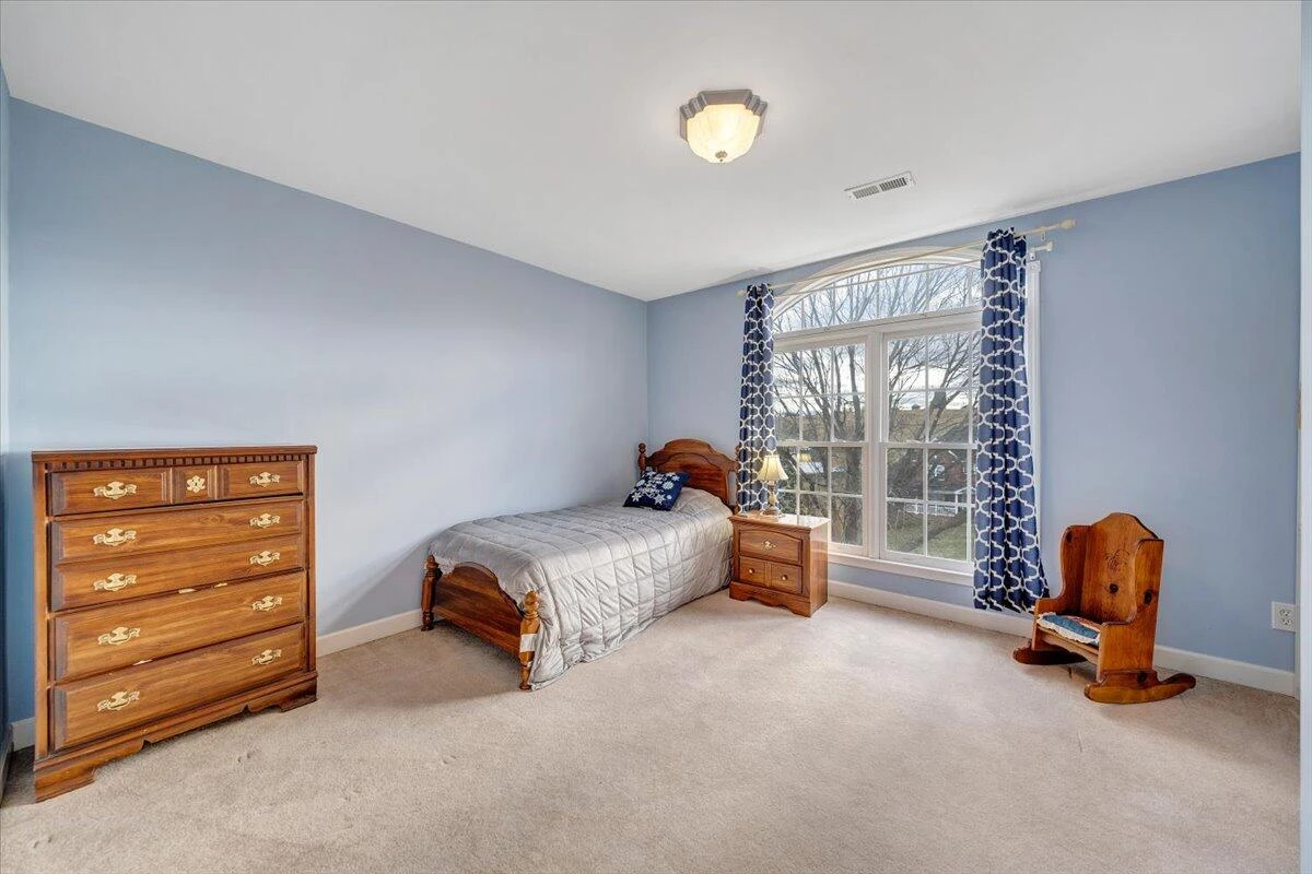 185 Walnut Manor DR - Photo 36