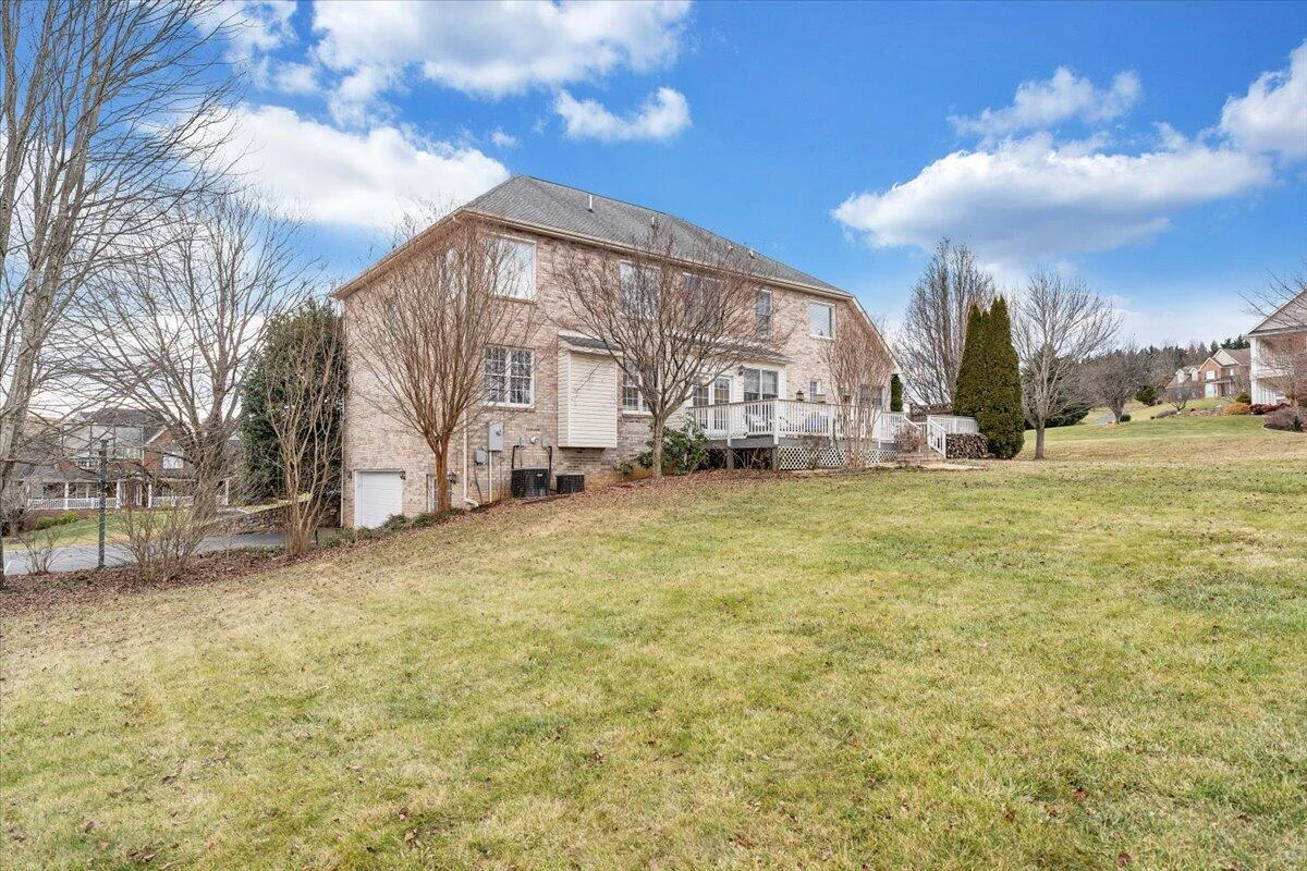 185 Walnut Manor DR - Photo 80