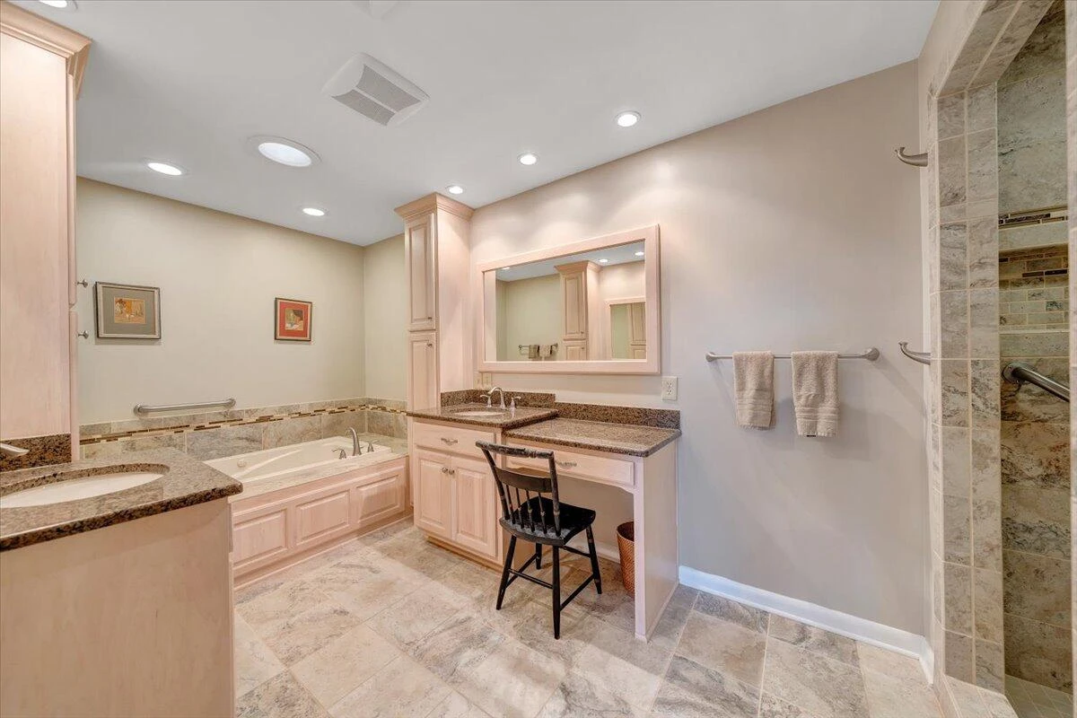 119 Cathedral Oaks LN - Photo 26