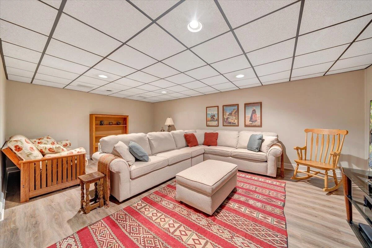 119 Cathedral Oaks LN - Photo 48
