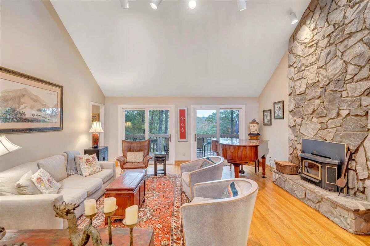 119 Cathedral Oaks LN - Photo 9