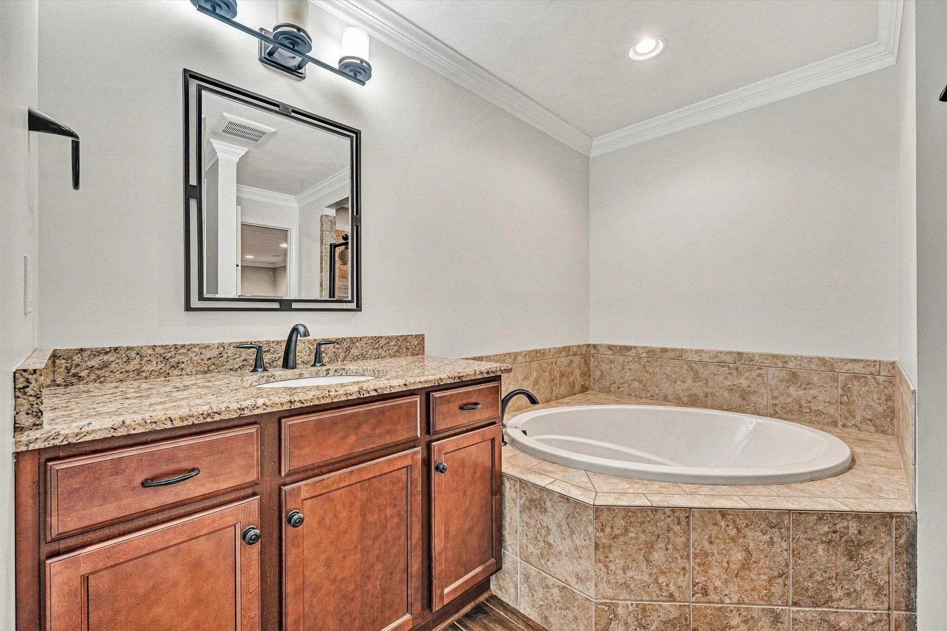 7125 Linn Cove CT - Photo 37