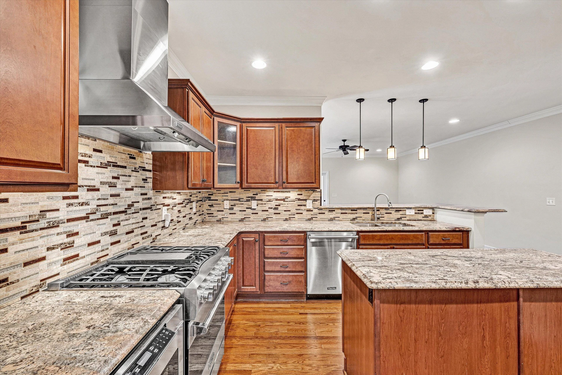 7125 Linn Cove CT - Photo 9