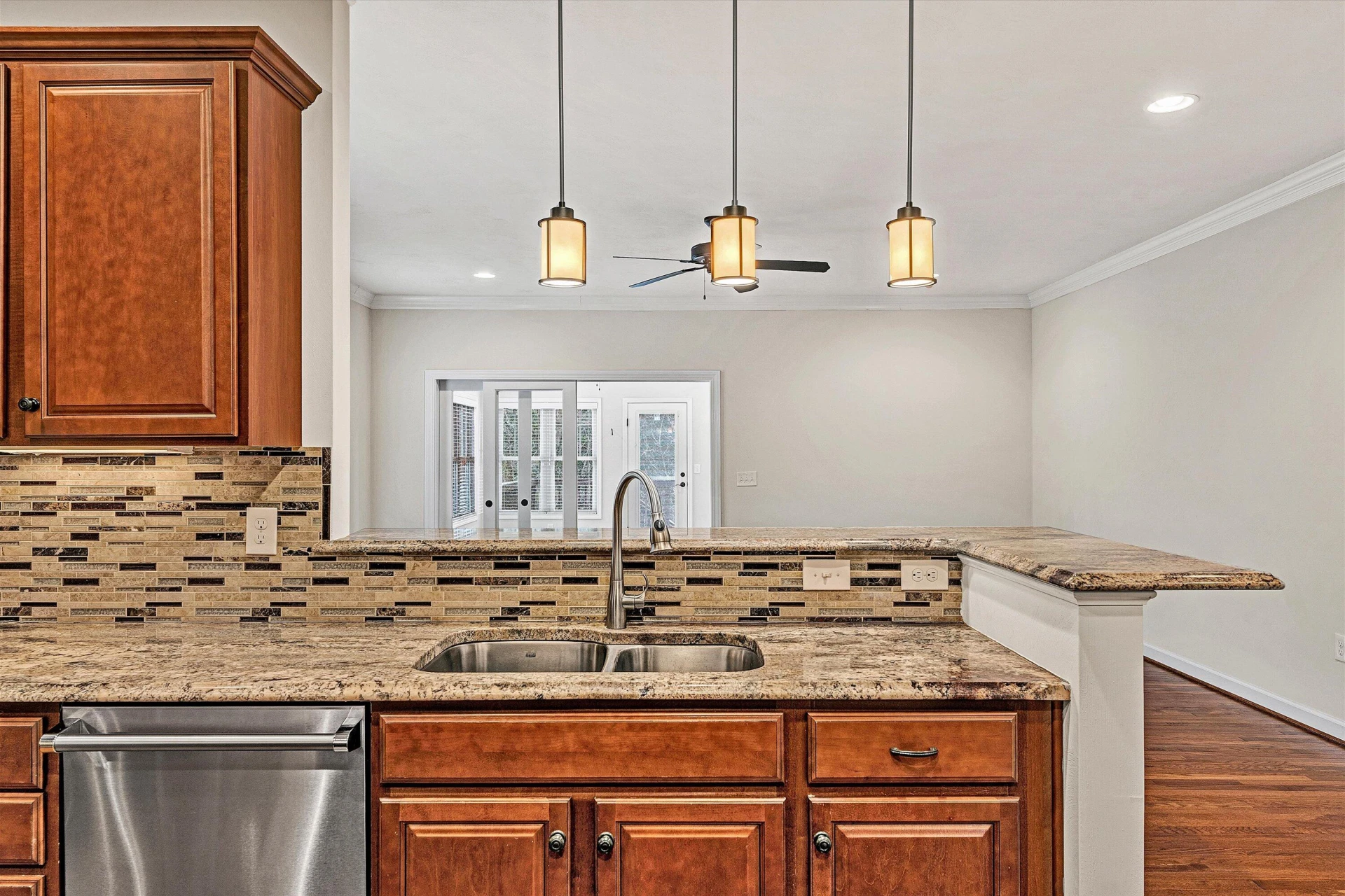 7125 Linn Cove CT - Photo 10