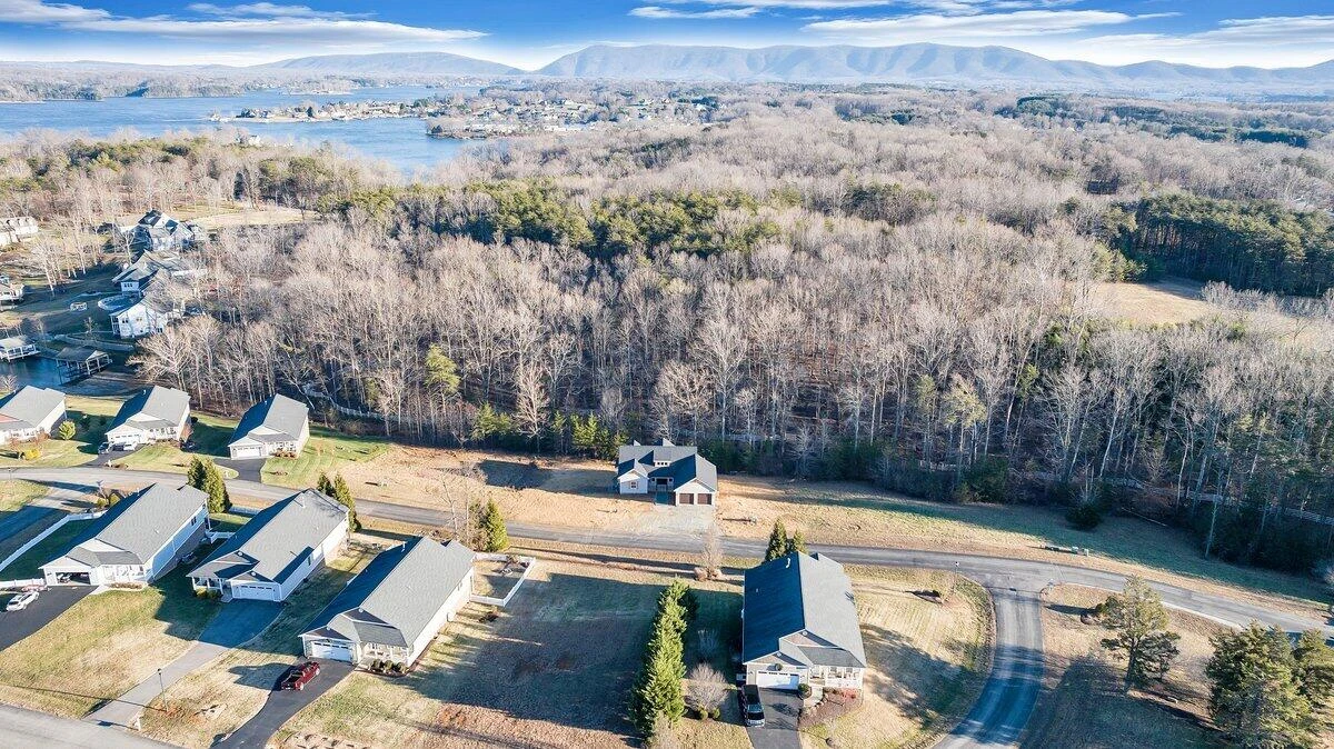220 Emerald Bay DR - Photo 20