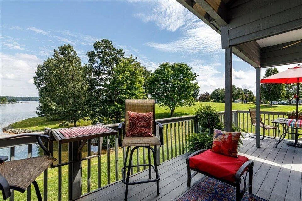 27 Peninsula Point DR - Photo 2