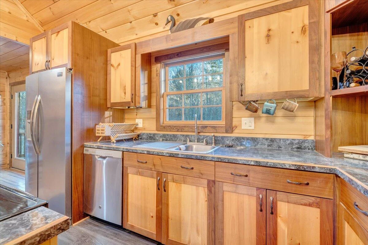 192 Meadows Farm RD - Photo 17