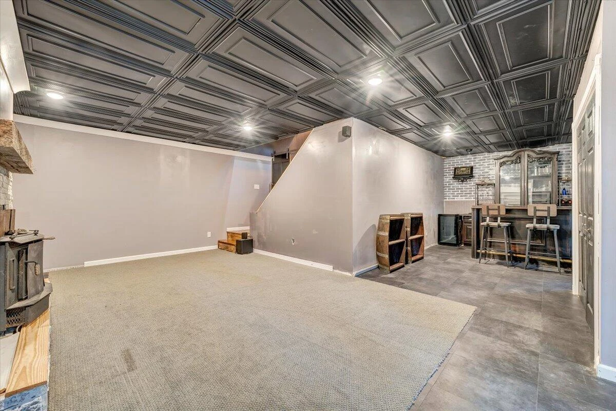 192 Meadows Farm RD - Photo 34
