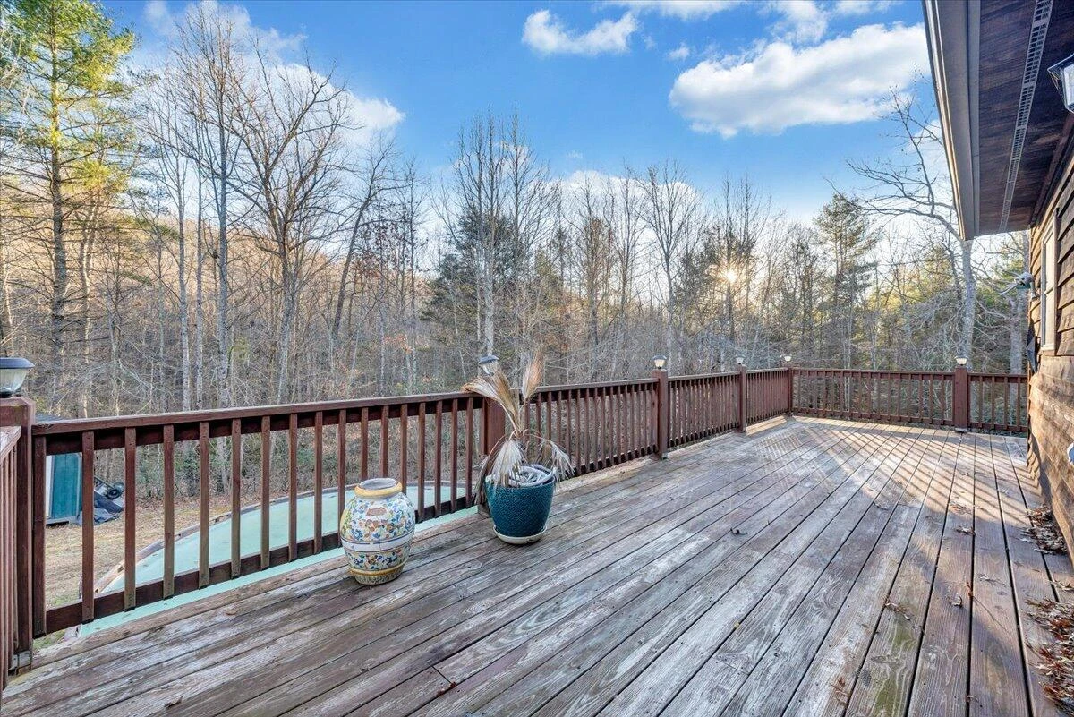 192 Meadows Farm RD - Photo 40