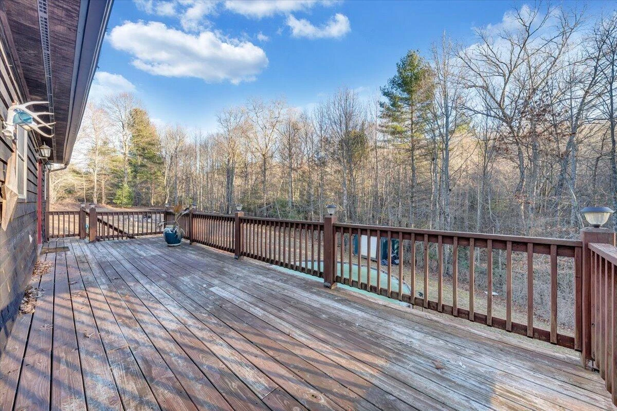 192 Meadows Farm RD - Photo 41