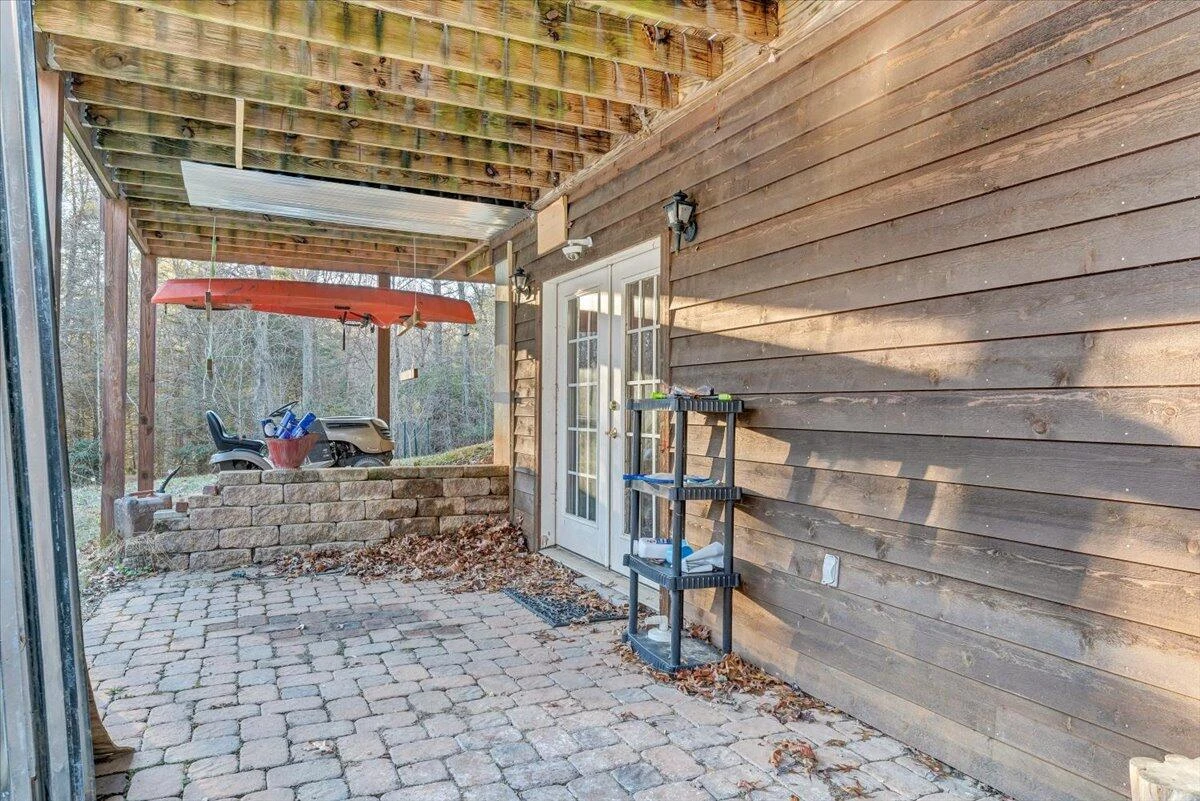 192 Meadows Farm RD - Photo 45
