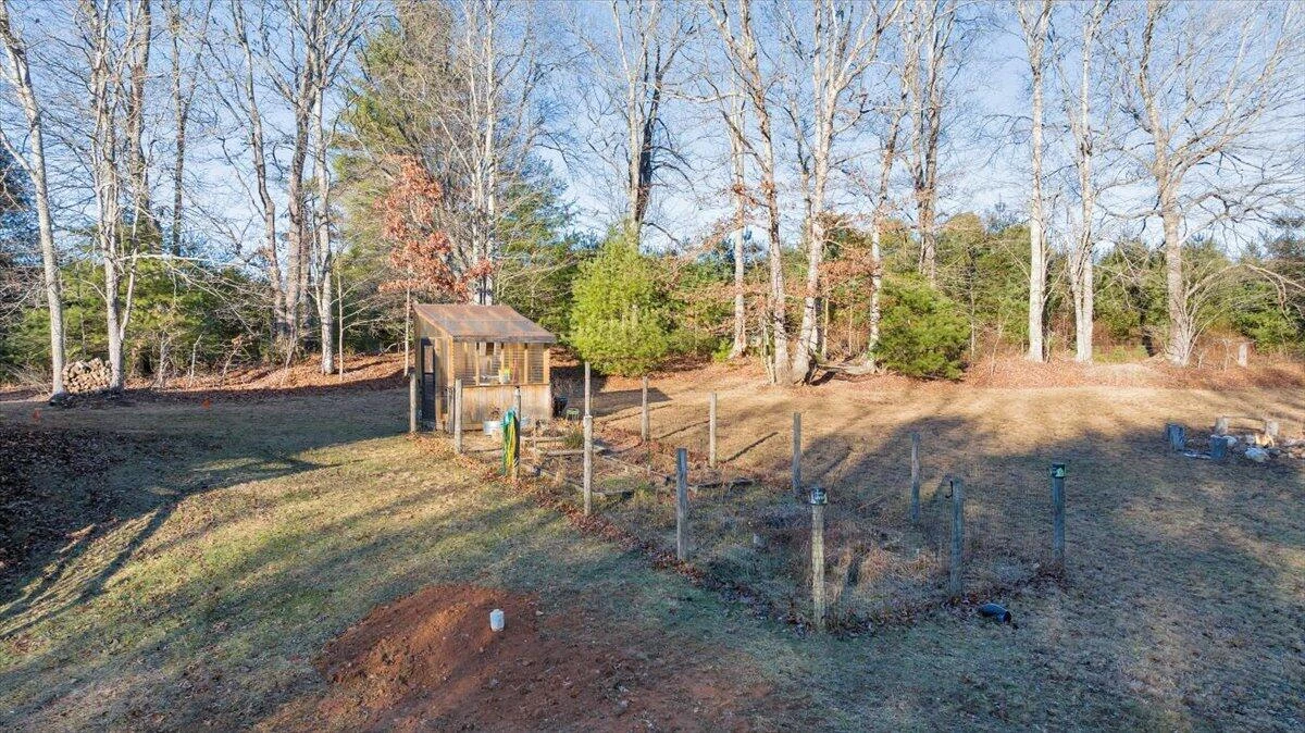 192 Meadows Farm RD - Photo 66