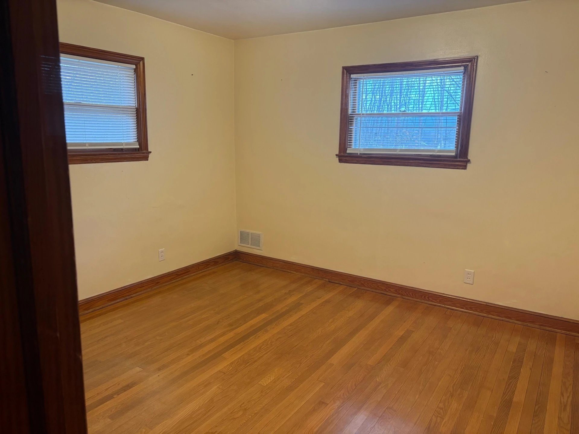 2750 Creston AVE SW - Photo 5