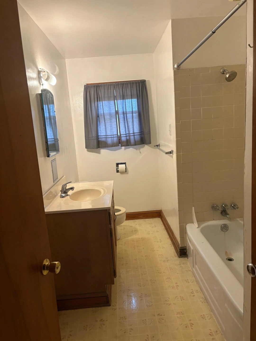 2750 Creston AVE SW - Photo 7