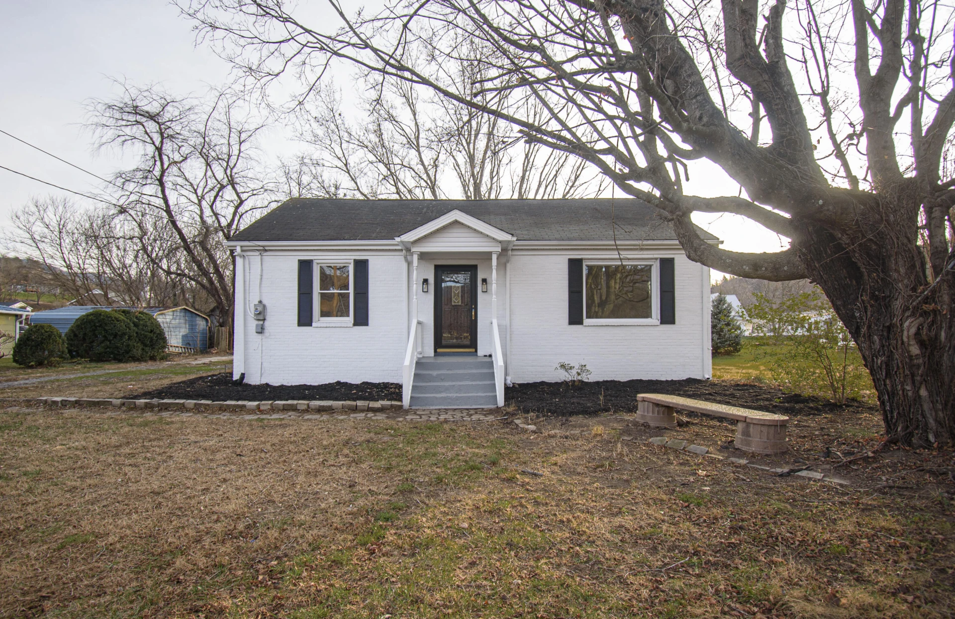 5291 Lafayette RD - Photo 2