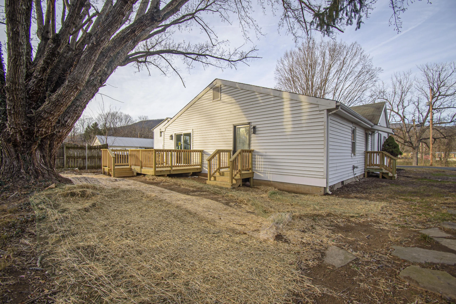 5291 Lafayette RD - Photo 6