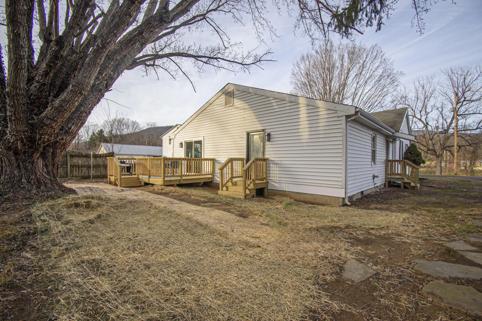 5291 Lafayette RD - Photo 8