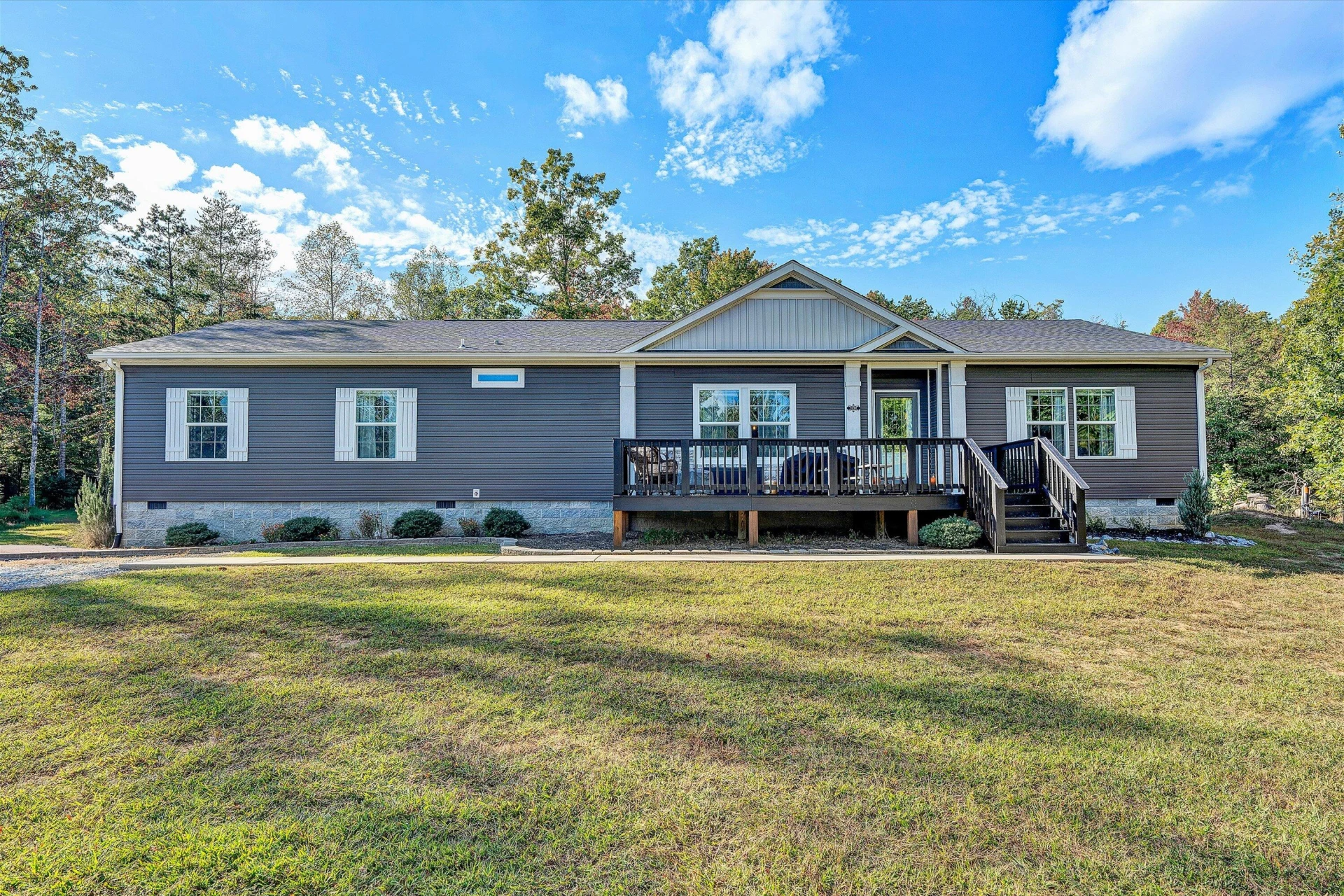 1219 Legacy Springs RD