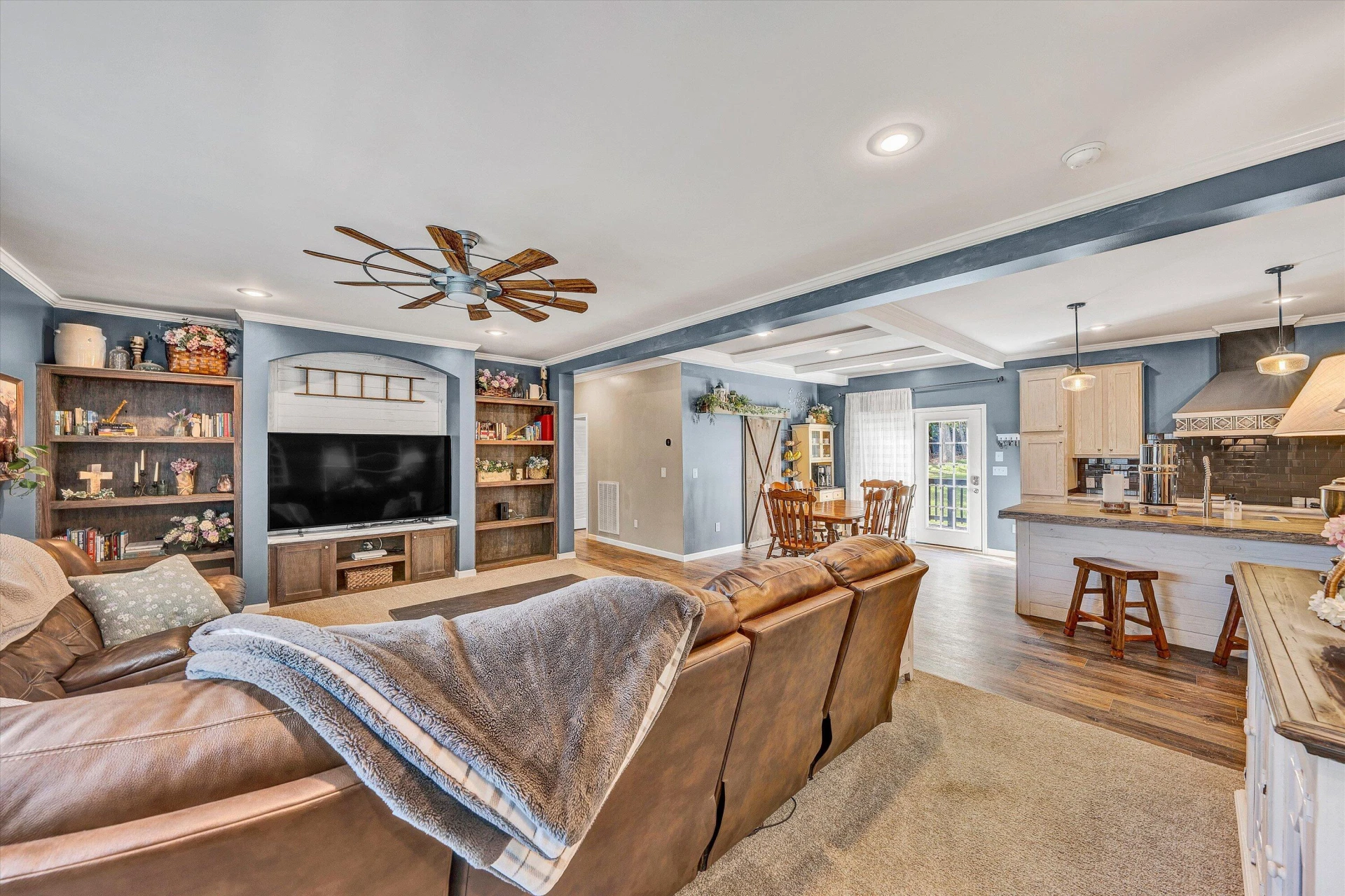 1219 Legacy Springs RD - Photo 4