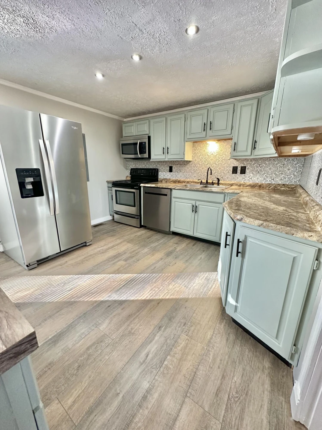 1511 Cedar ST - Photo 16