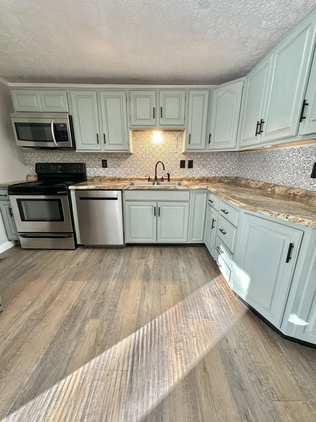 1511 Cedar ST - Photo 17