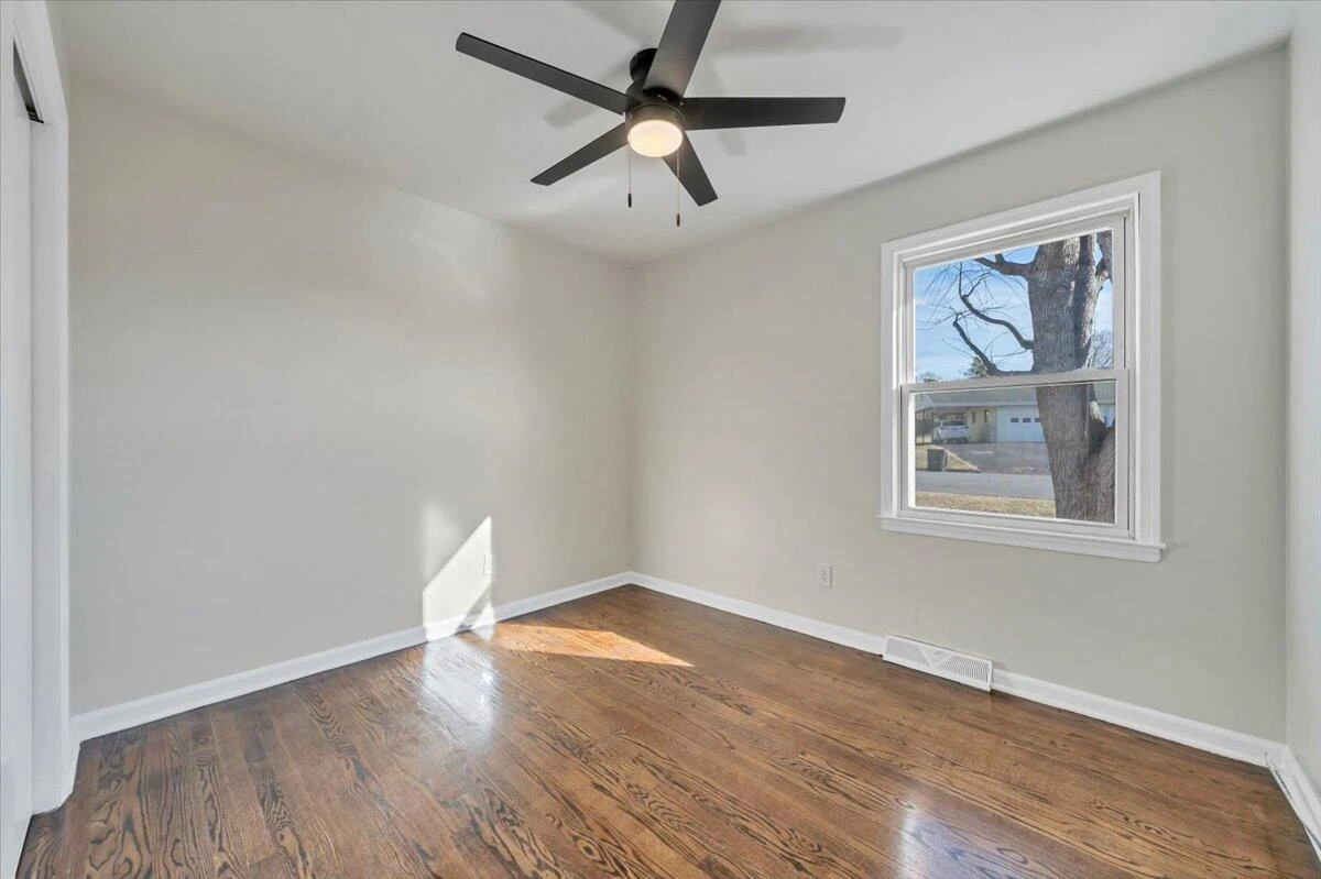 619 Missimer LN - Photo 25
