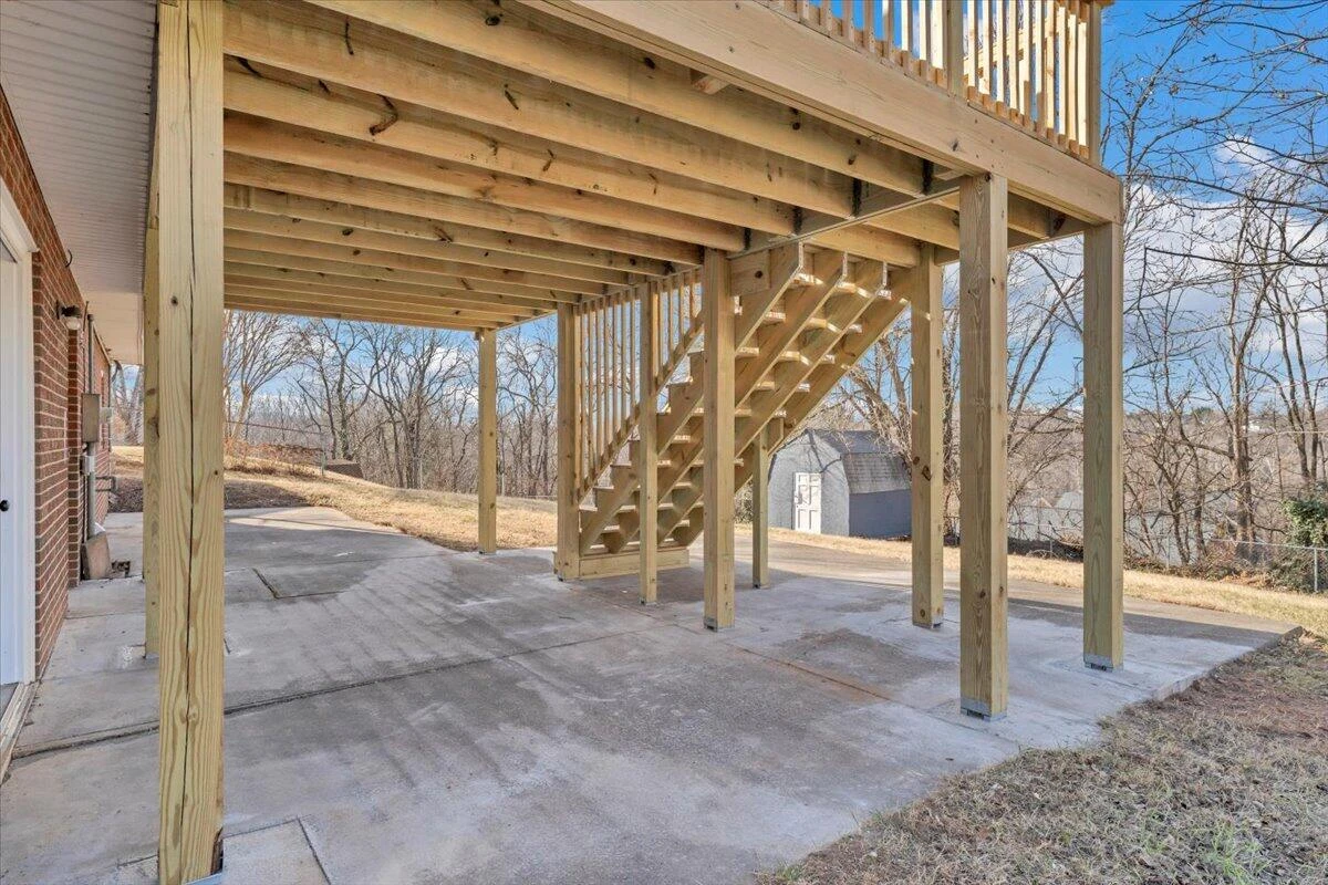 619 Missimer LN - Photo 42