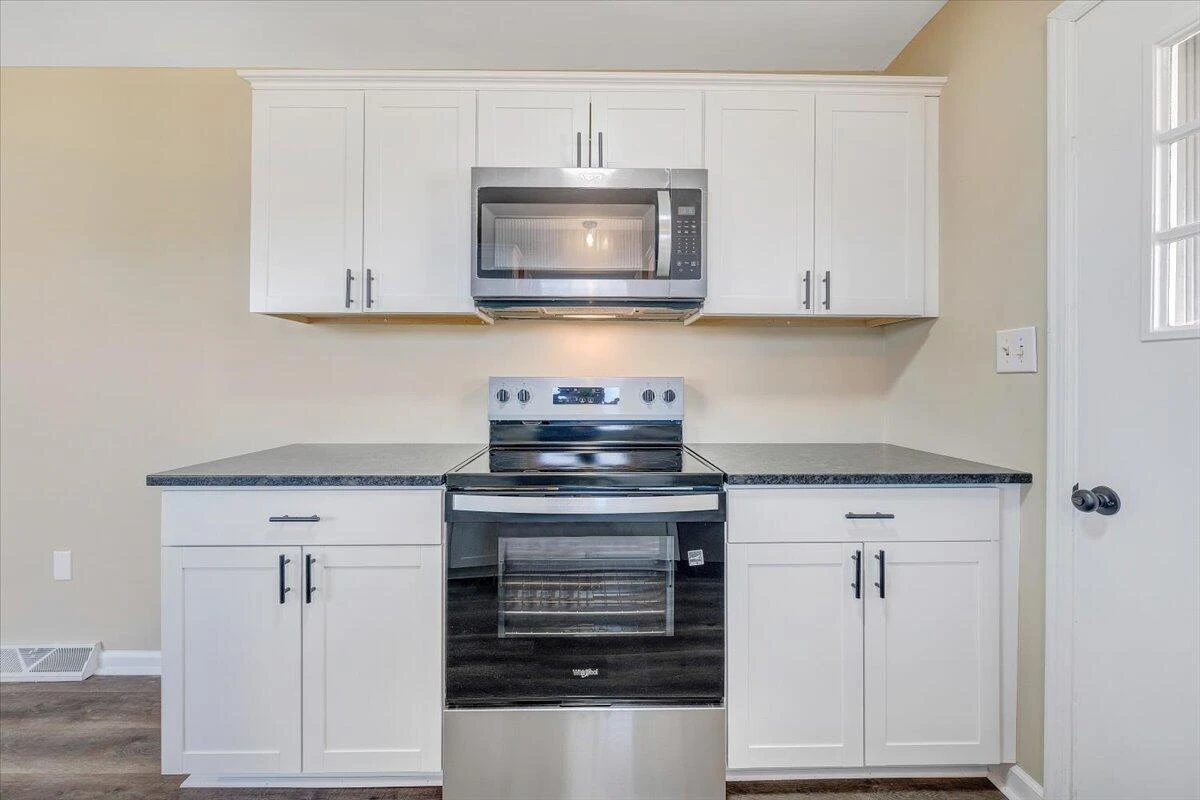 5809 Sierra DR NW - Photo 16